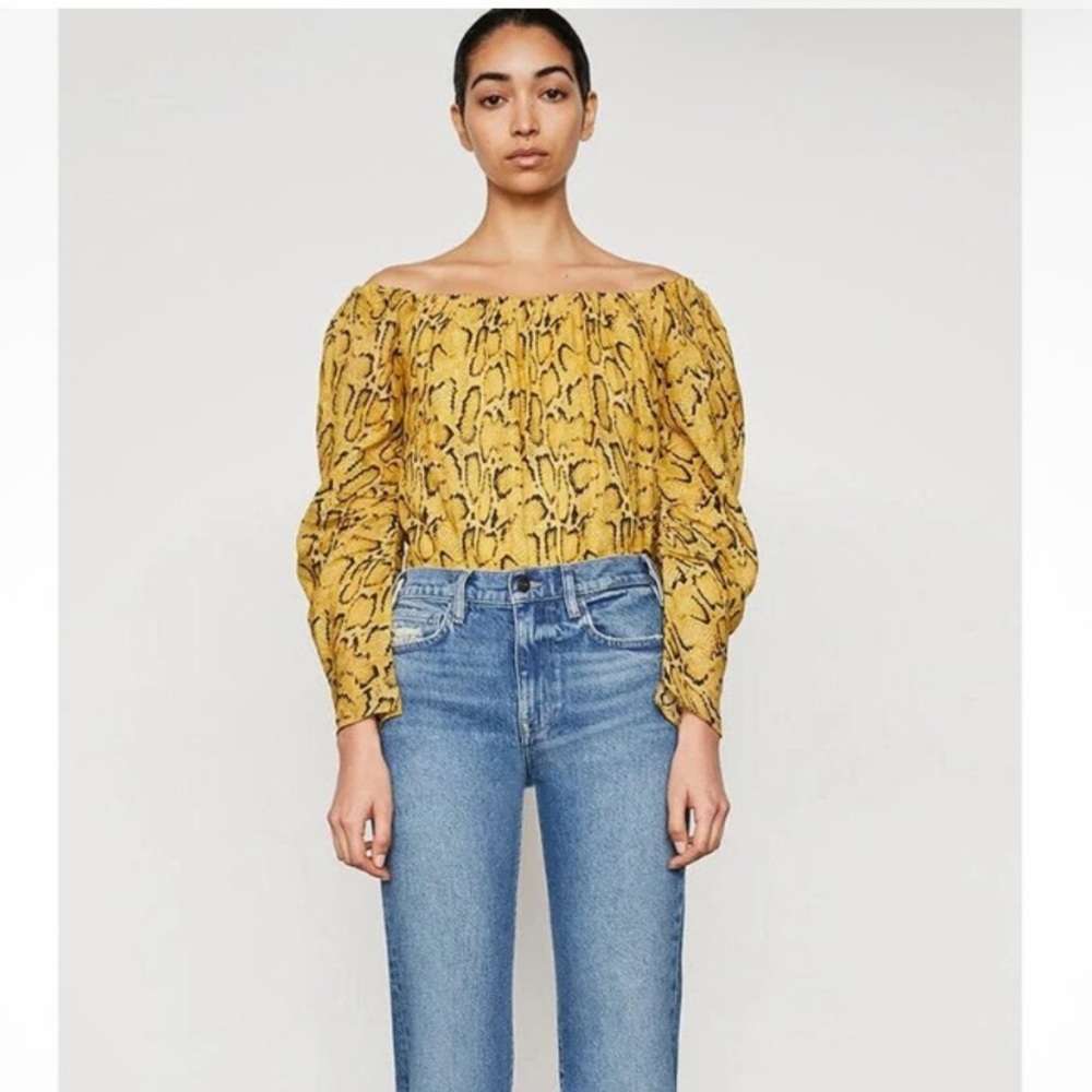 Frame Yellow Snake Print Off-Shoulder Top size small - Picture 2 of 8